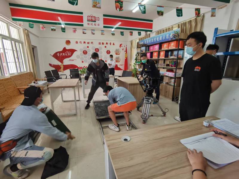 追星女孩心理学分析报告：临朐县广告片拍摄公司揭秘饭圈应援式传播逻辑